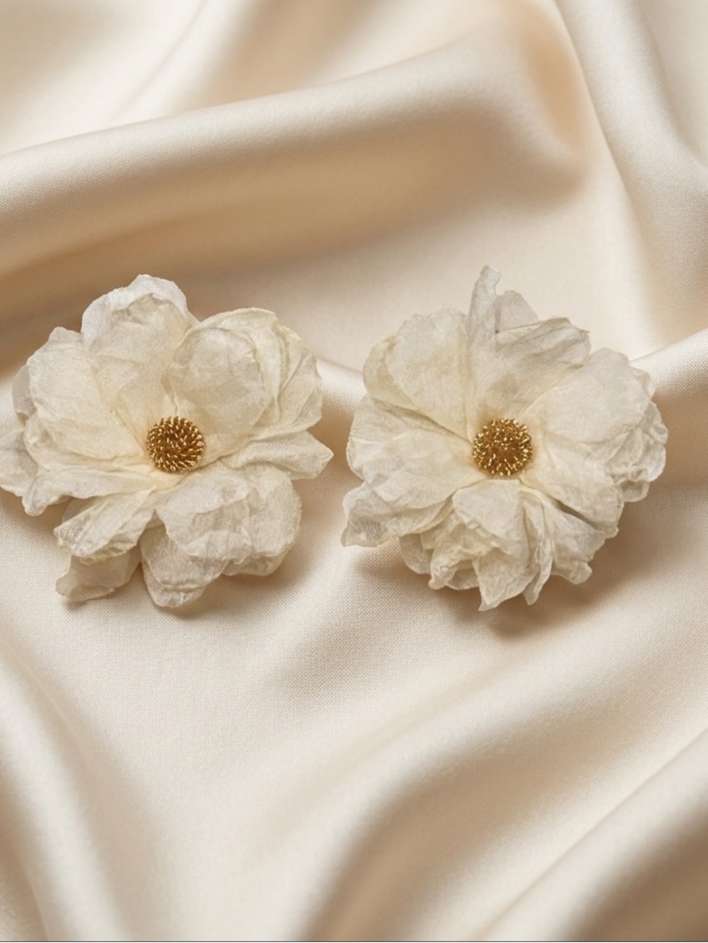 Cream Fabric Flower Earrings with Gold Centers NEW